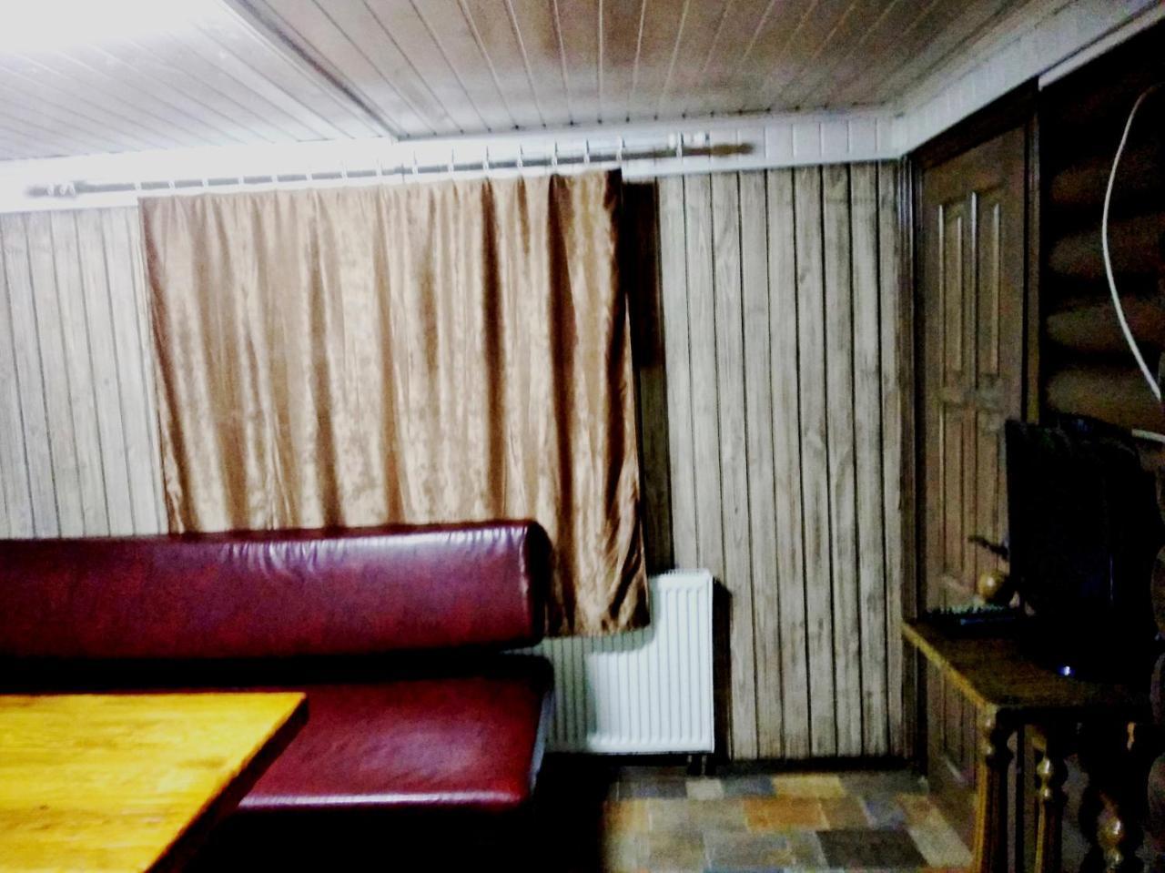 Hotel Restaurant Complex Boyarskiy Dvor Boyarka Exteriör bild