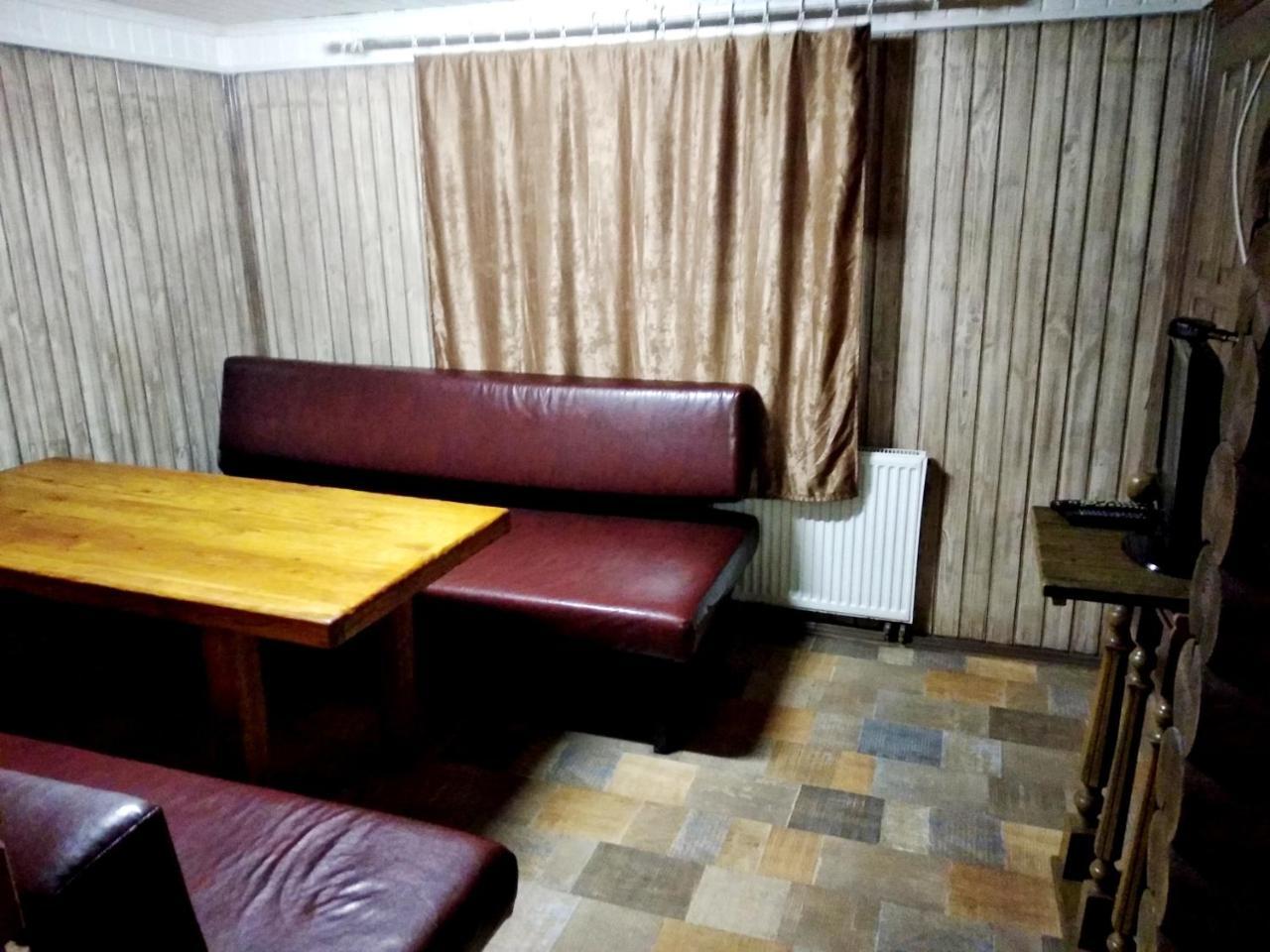 Hotel Restaurant Complex Boyarskiy Dvor Boyarka Exteriör bild