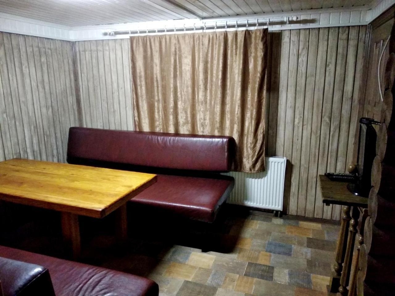 Hotel Restaurant Complex Boyarskiy Dvor Boyarka Exteriör bild
