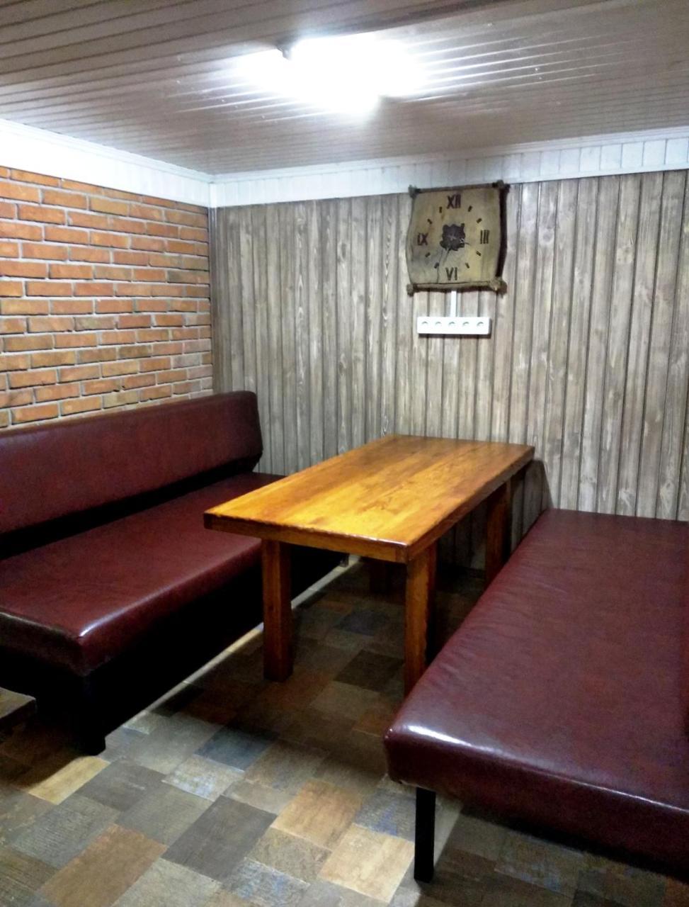 Hotel Restaurant Complex Boyarskiy Dvor Boyarka Exteriör bild